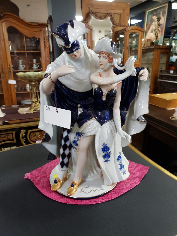 фарфоровая скульптура
