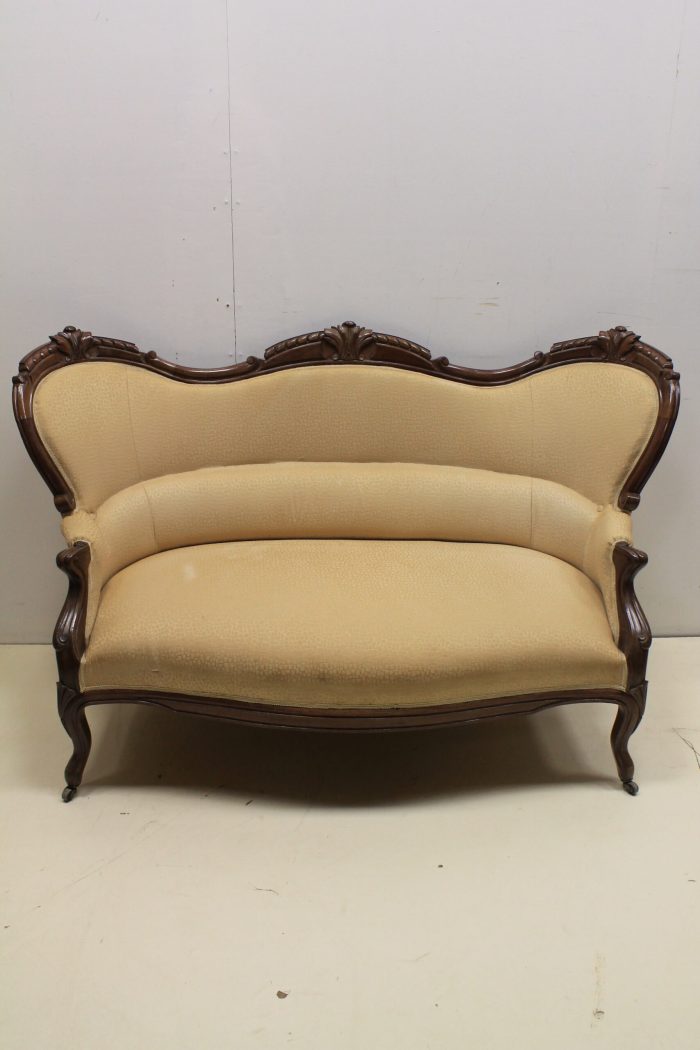 Louis XV stiilis sohva