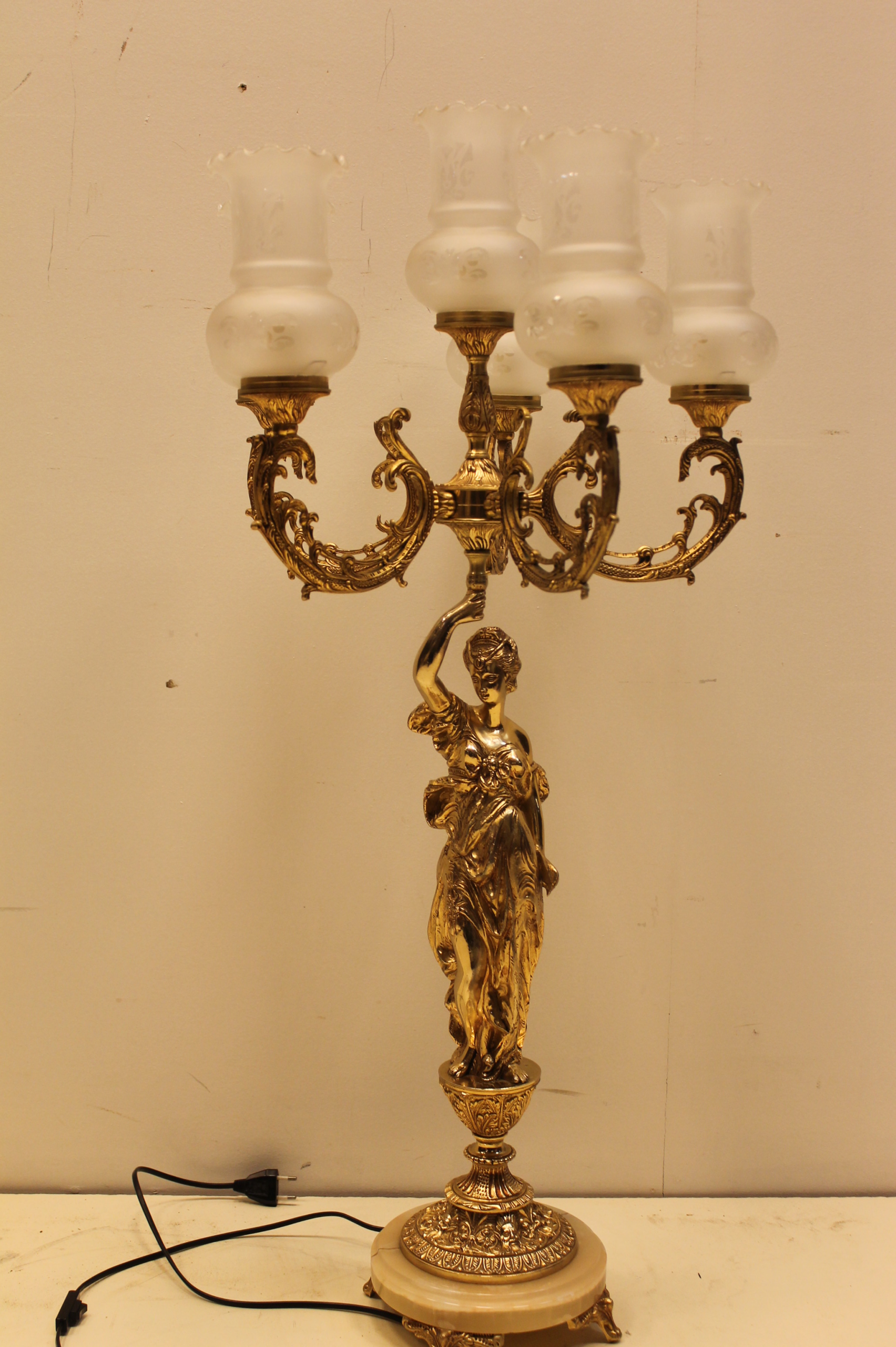 Настольная лампа — изображение 4