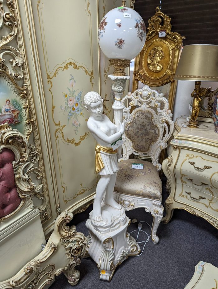 Наполная лампа