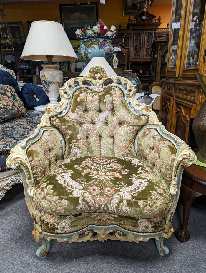 Tugitool rokokoo stiilis