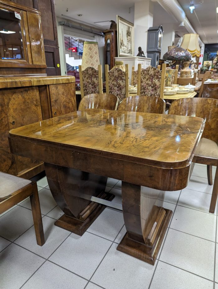 Art Deco stiilis söögilaud