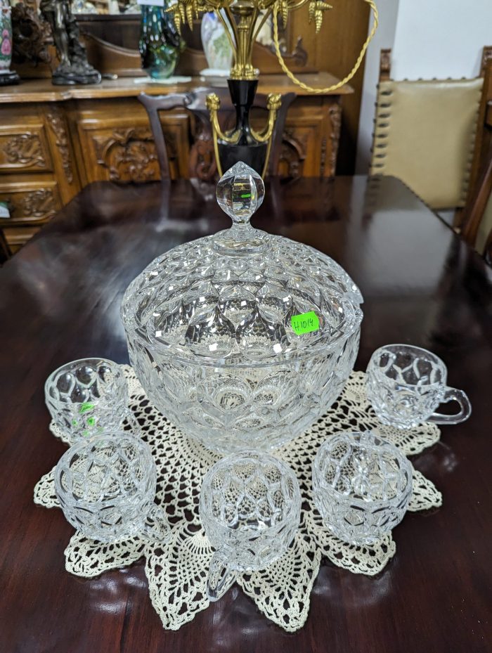 Kristallinkirkas kärki ja 5 kuppia