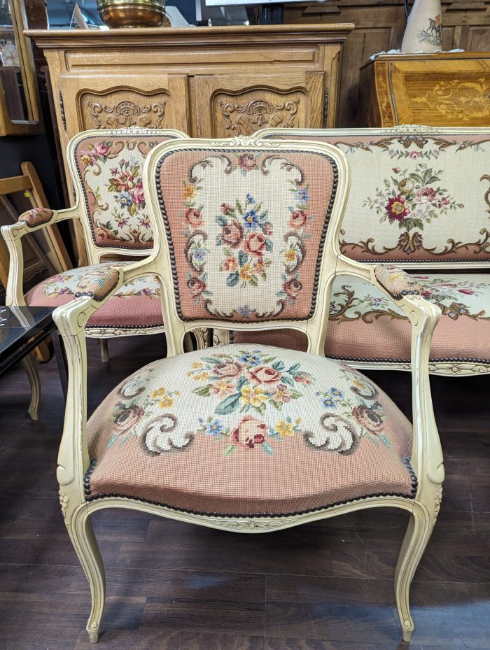 Rokokoo stiilis tugitool