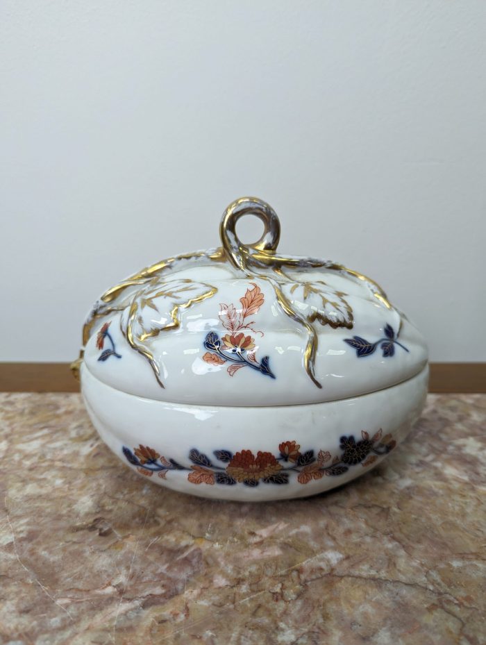 Ваза с крышкой