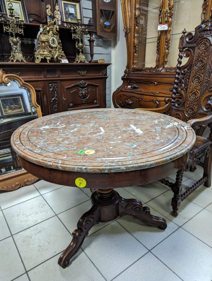 Söögilaud/ Diivanilaud viktoriaanlikus stiilis