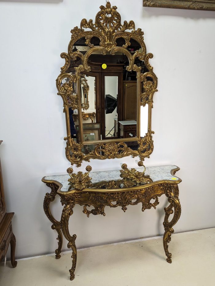 Peegel, konsoollaud, 2 seinalampi rokokoo stiilis