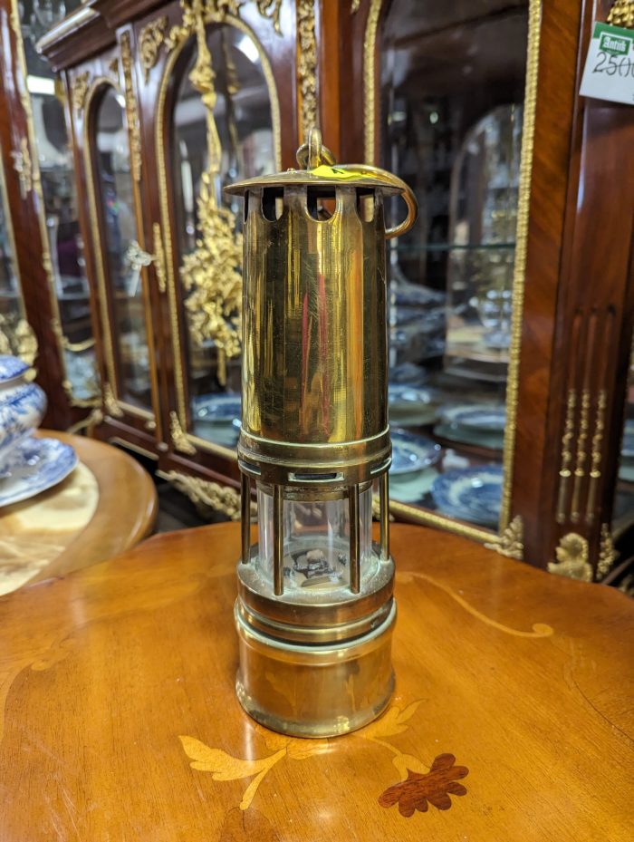 Oil lamp