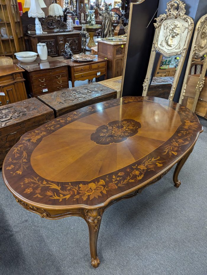 Louis XV stiilis söögilaud