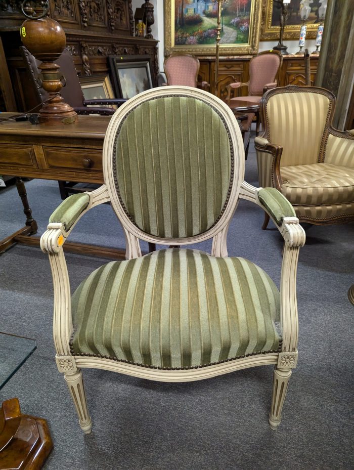 Louis XVI stiilis tugitool