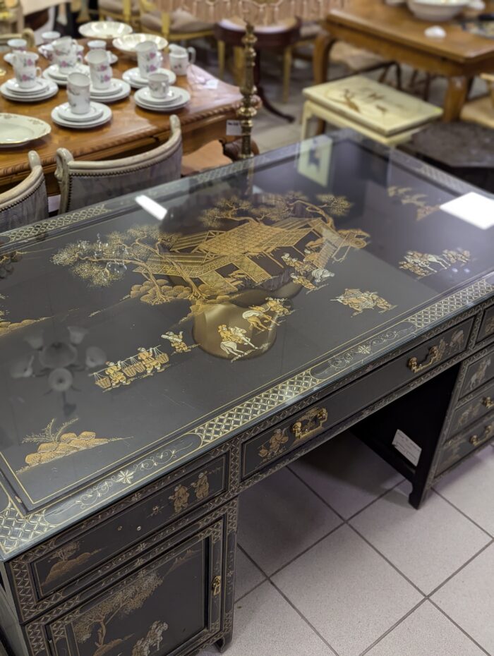 Oriental desk and two chairs - Image 12