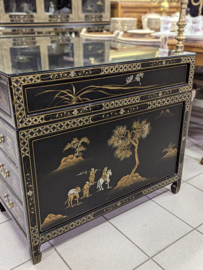 Oriental desk and two chairs - Image 13