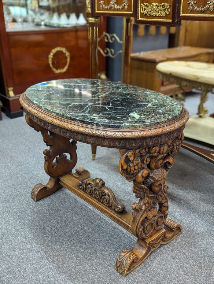 Barokkstiilis diivanilaud