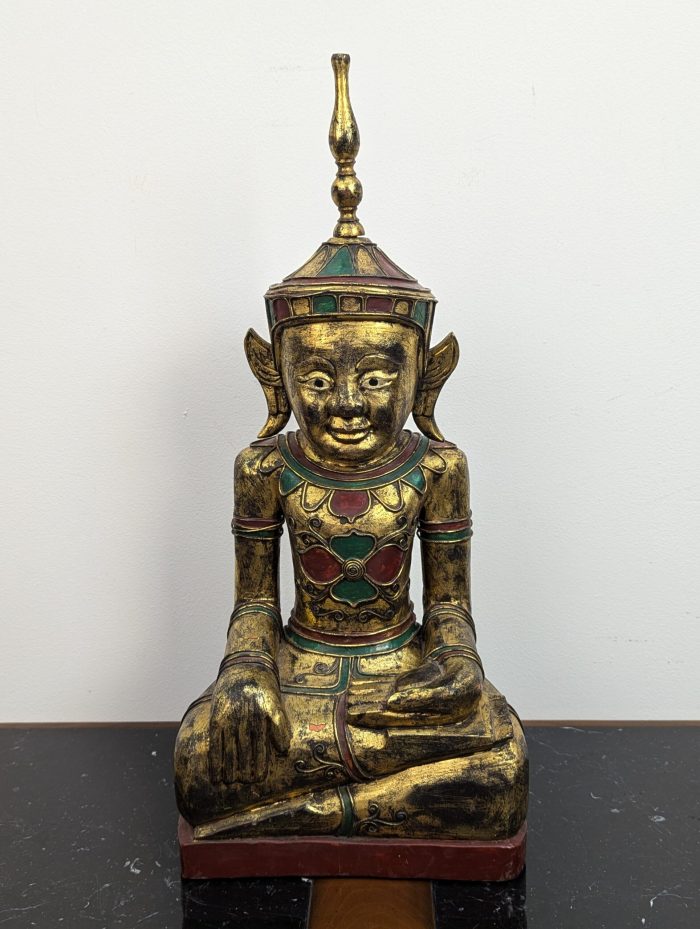 Puidust Buddha kuju