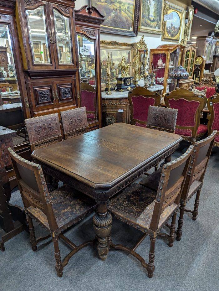 Söögilaud ja 6 tooli renessansistiilis