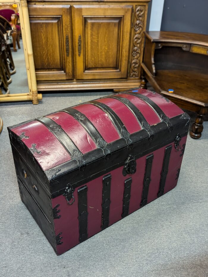 Travel Chest - Image 8