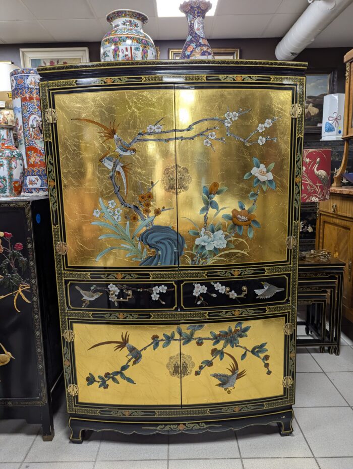 Chinoiserie style cabinet
