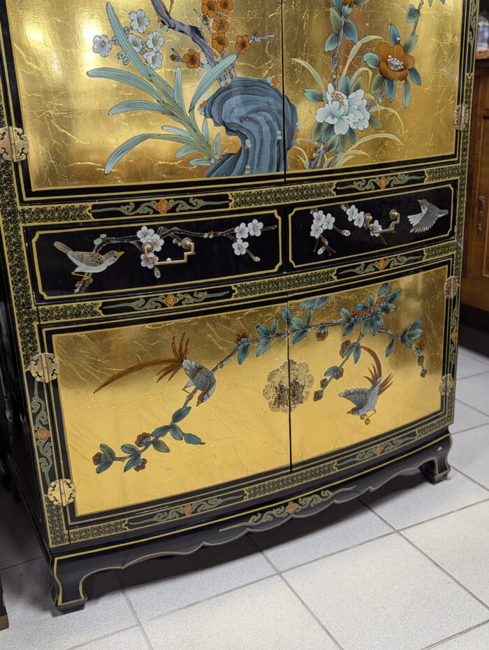 Chinoiserie style cabinet - Image 4