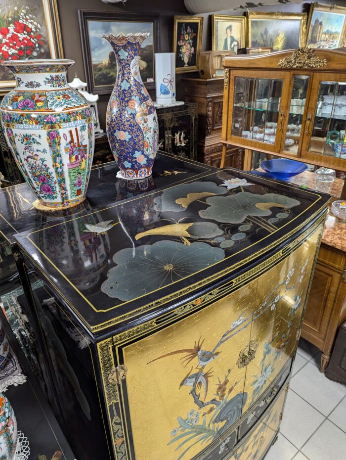 Chinoiserie style cabinet - Image 9