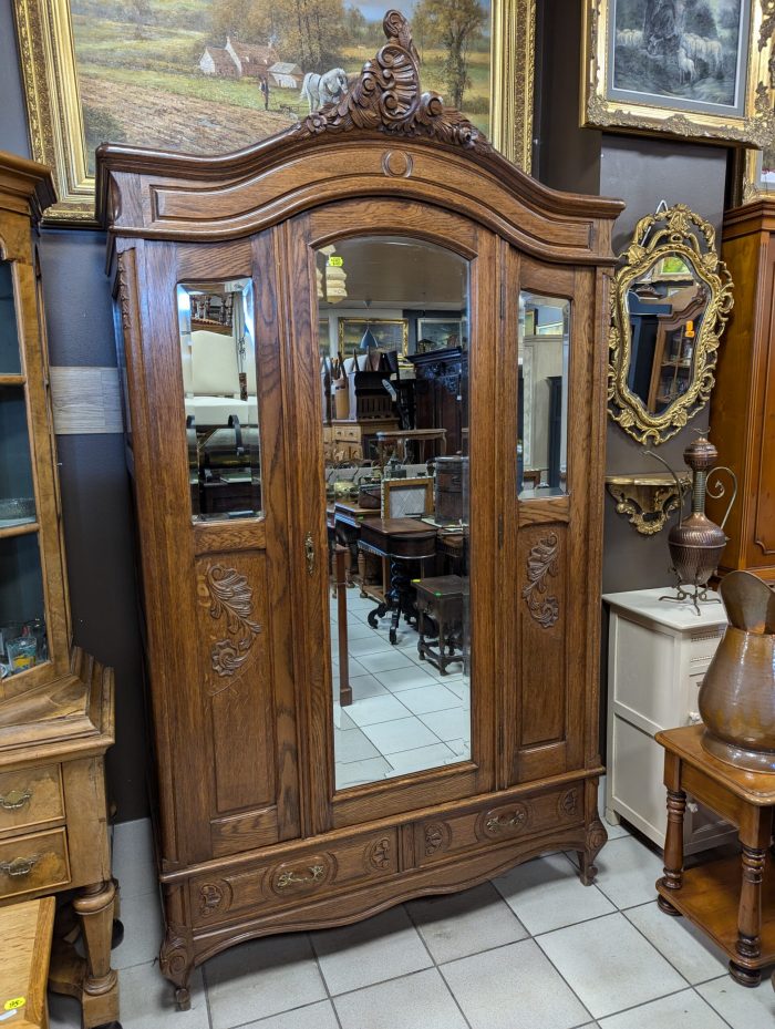 Riidekapp rokokoo stiilis