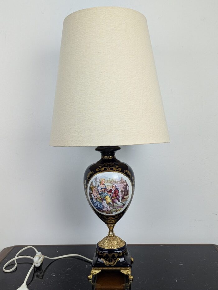 Table lamp
