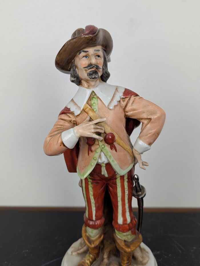Posliinihahmo - Image 3