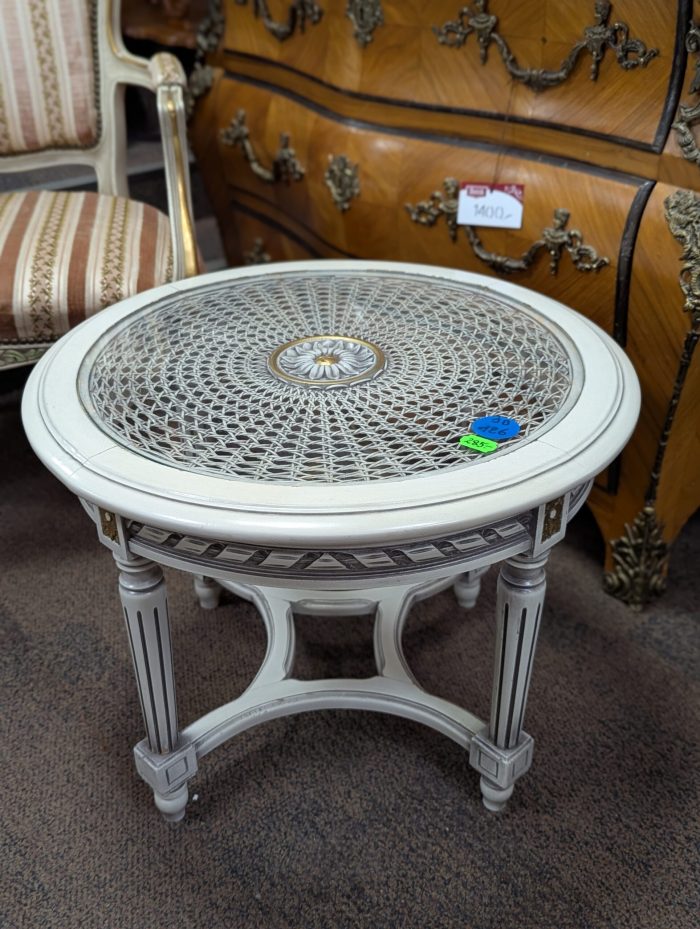 Kohvilaud Louis XVI stiilis