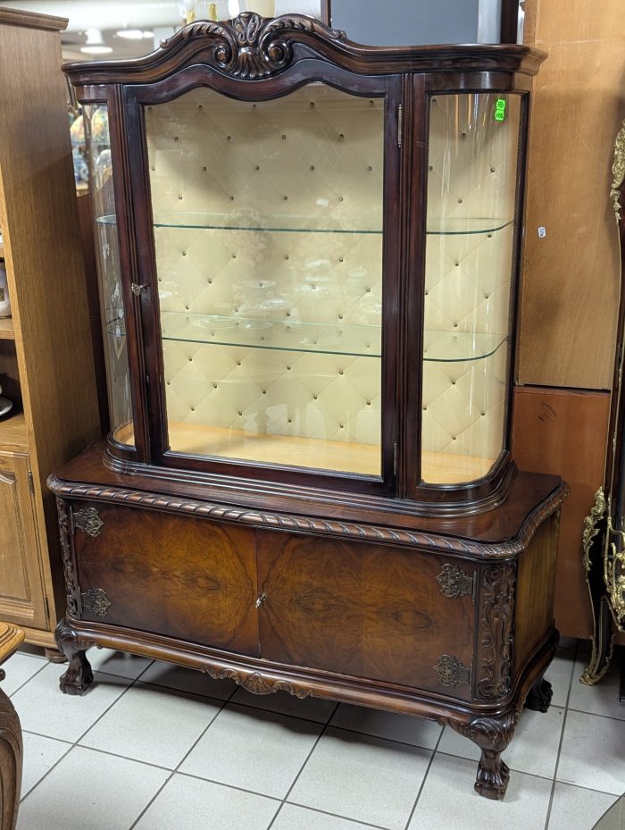 Vitriinkapp chippendale stiilis