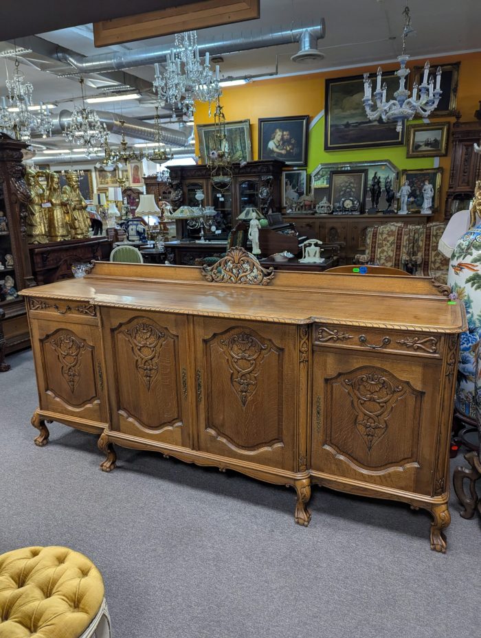 Chippendale stiilis servant