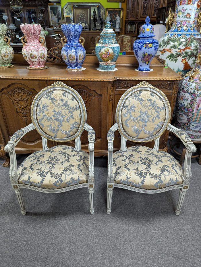 Louis XVI stiilis tugitool