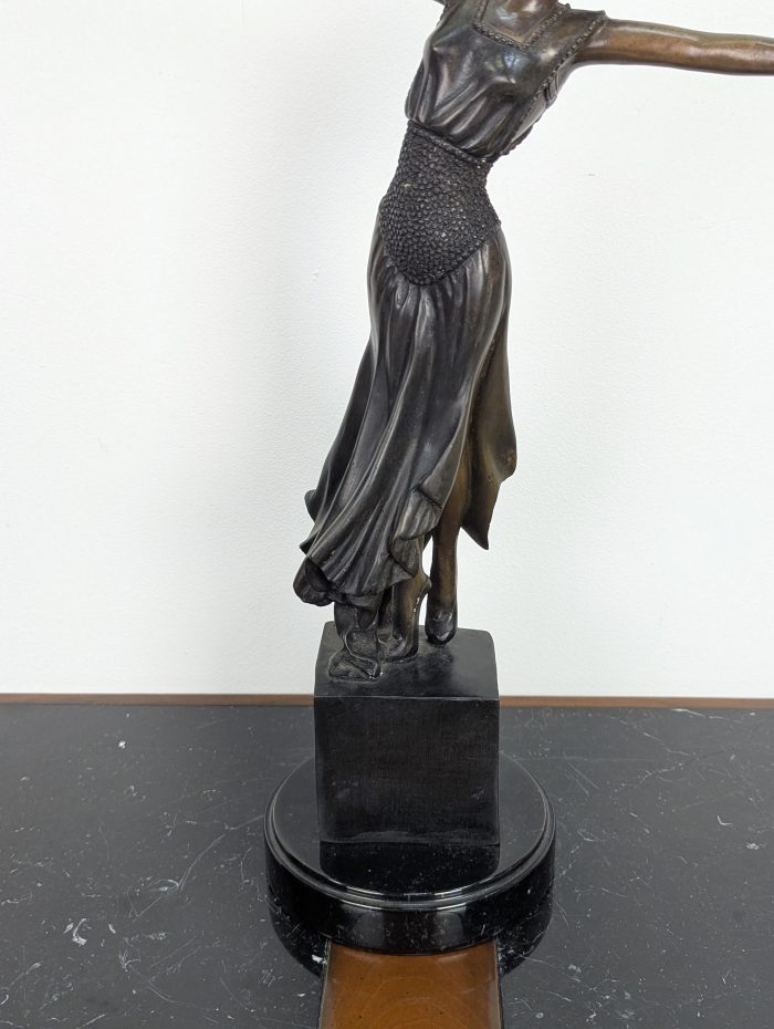 Art deco style bronze figure - Image 4