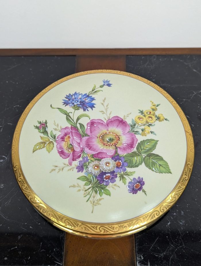 Шкатулка из фарфора лимож