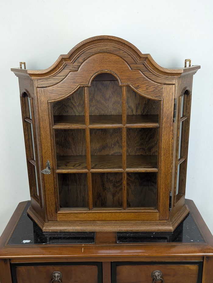 Wall cabinet