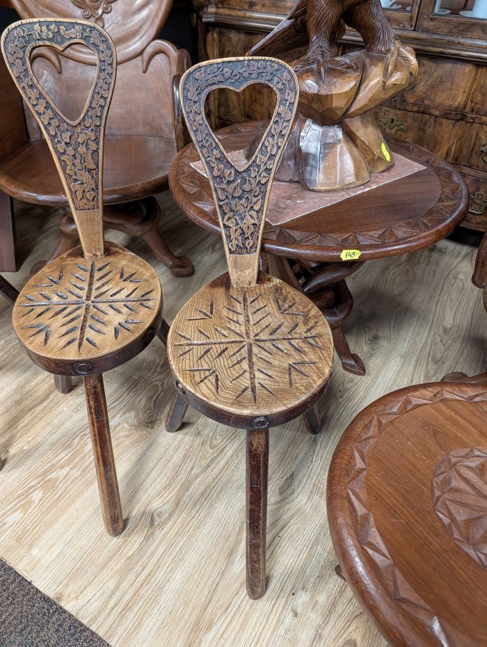 Chair - Image 4