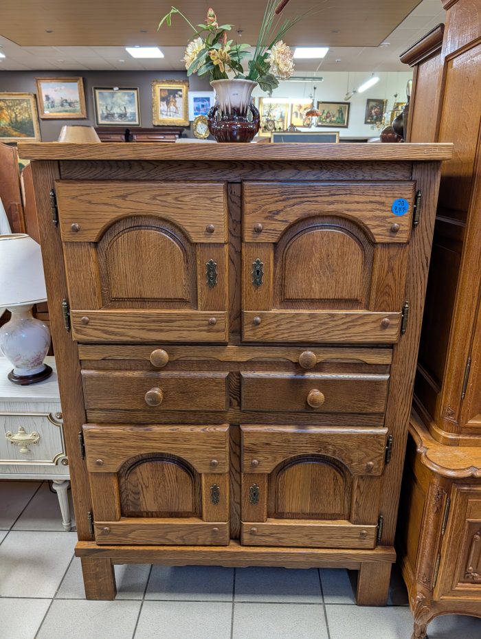Bar cabinet with lighting
