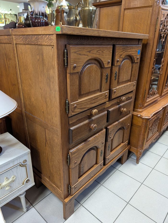 Bar cabinet with lighting - Image 3