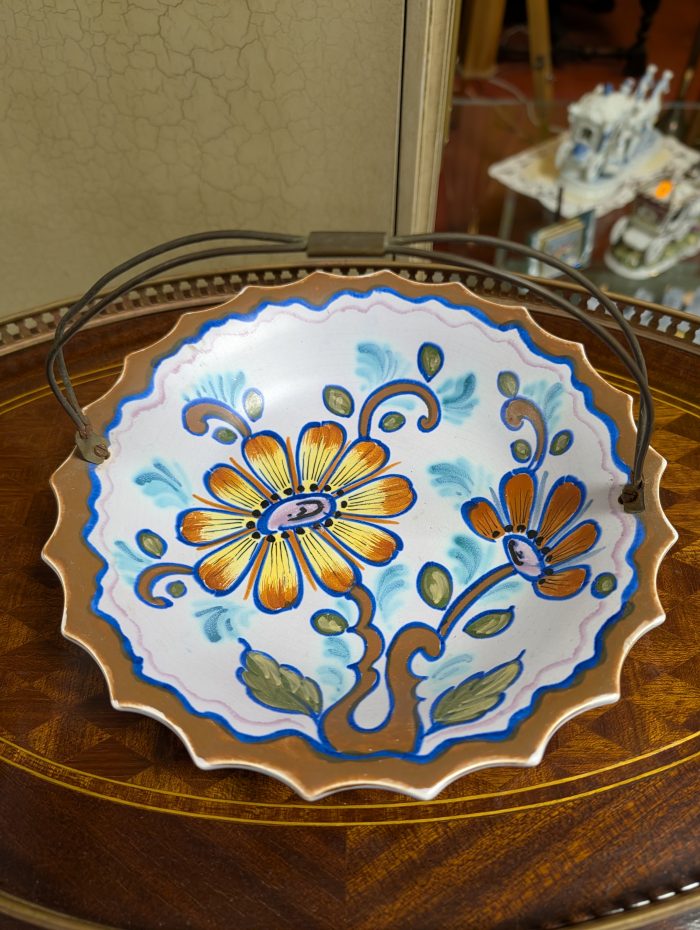 Gouda hand-painted bowl