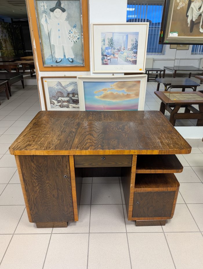 Funk style desk