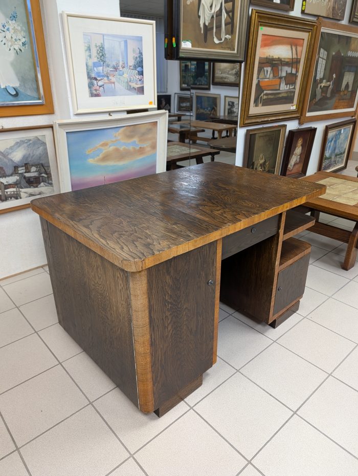 Funk style desk - Image 3