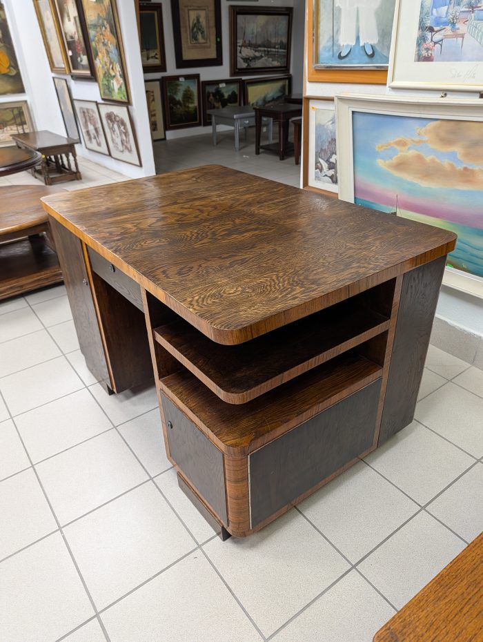 Funk style desk - Image 4