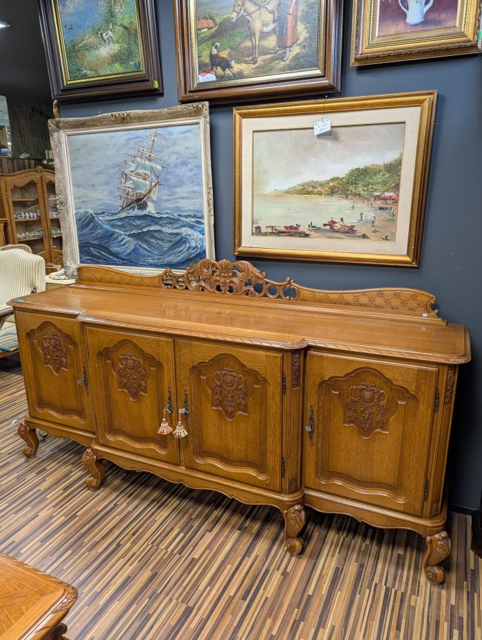 Servant rokokoo stiilis