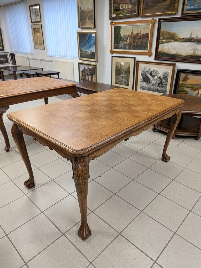 Chippendale style dining table - Image 3