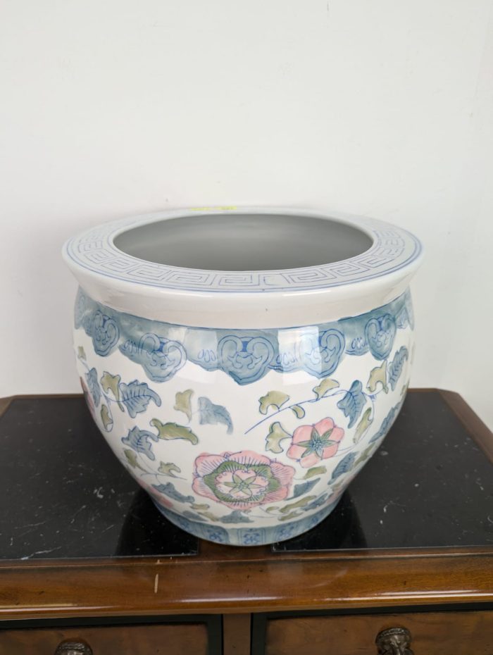 Восточный цветочный горшок