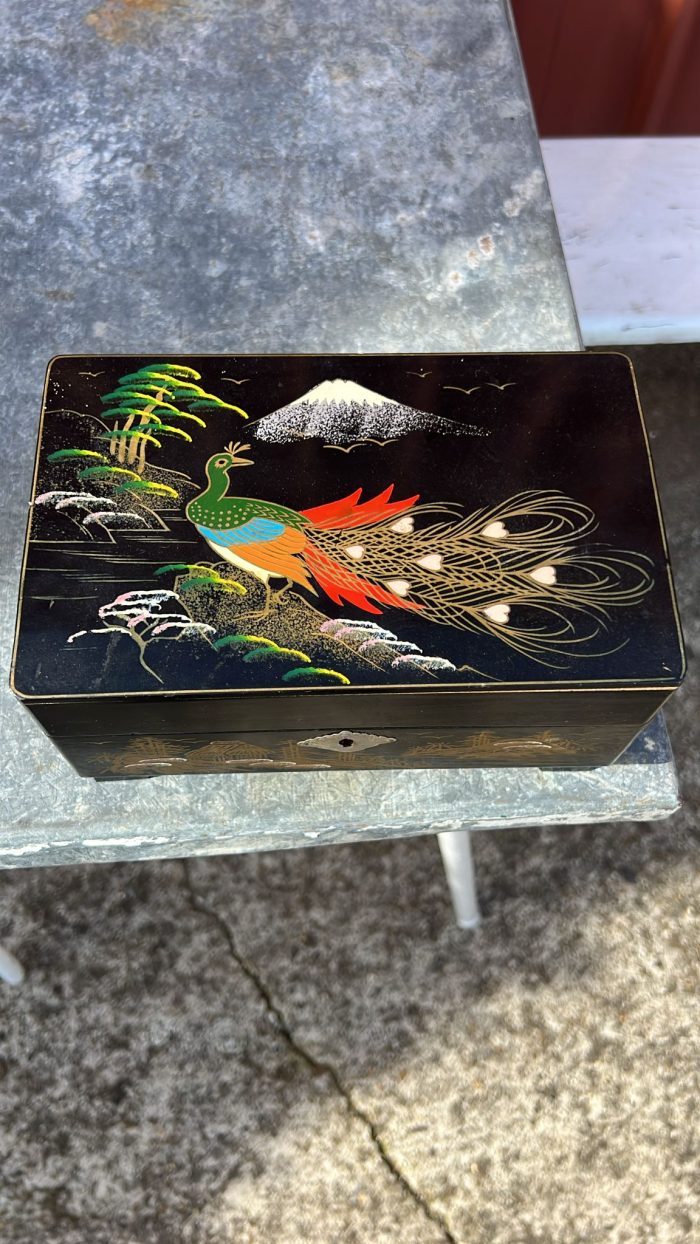 Японская шкатулка для украшений с музыкой