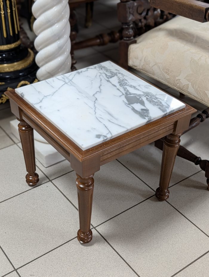 Мраморный кофейный столик