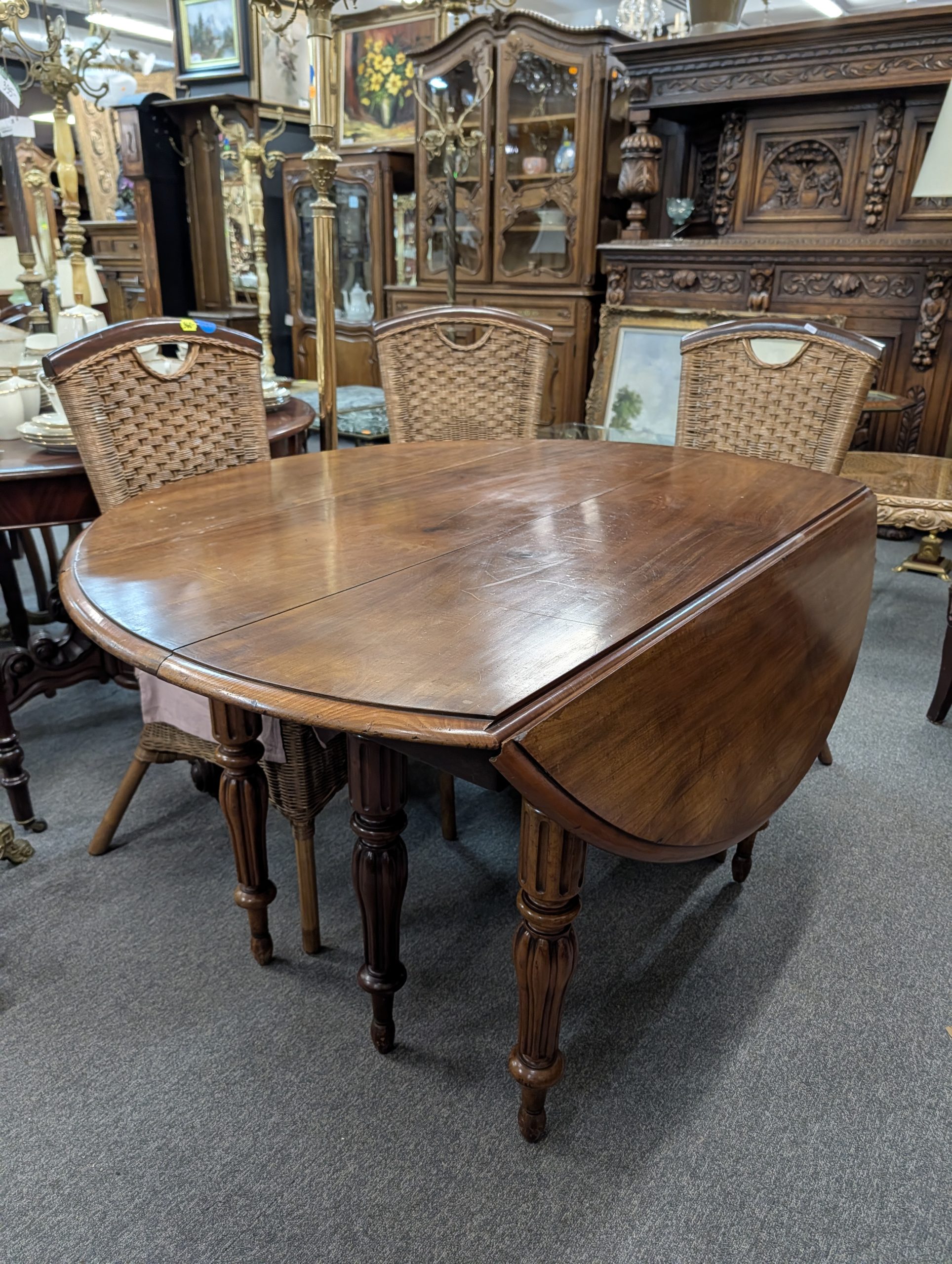 Ruokapöytä - Image 5